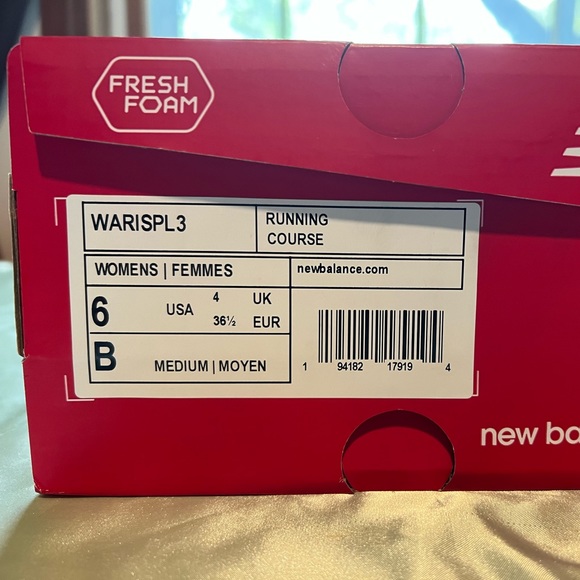 COPY - New Balance Running Shoes. NIB. Size 6 women’s. Black and Pink. - Picture 7 of 7